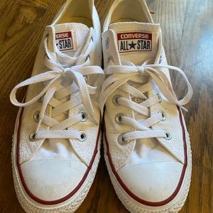 White Low-top Converse Size 9 Men’s